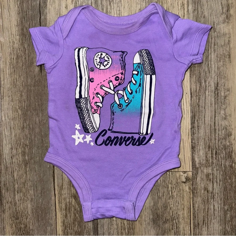 🩷3/$13🩷 Converse Kids Bodysuit Sneaker Print